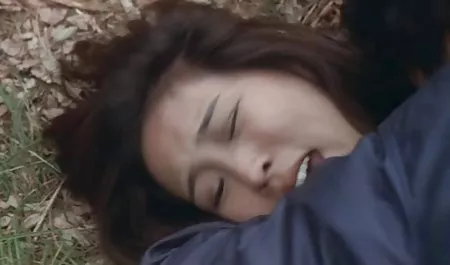 Vollbusige Latina von kostenlose deutsche pornofilme einer heißen Blondine verführt!