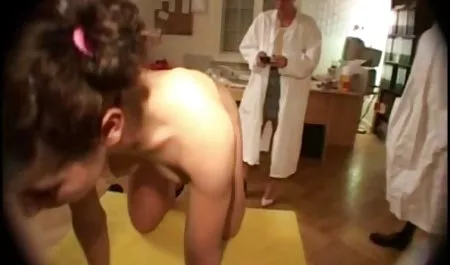 Die hübsche kostenlose deutschsprachige pornofilme Jenna Ivory bekommt einen Major der römischen Luftwaffe