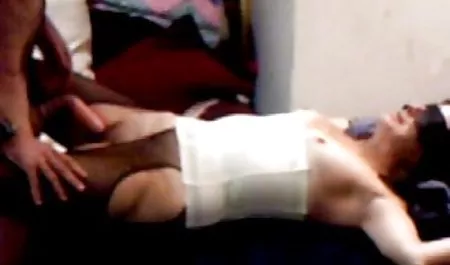 Massageräume deutsche privatsexfilme Euro Lesben Adele Dominic Anna Weiße Höschen Öl spielen