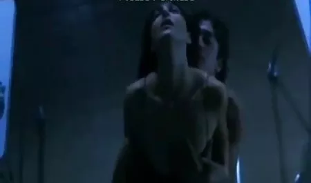 Kleine Finger und Spielzeug in einer wahren deutschsprachige kostenlose pornos Show