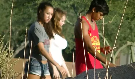 Naomi Cruz reitet einen deutsche pornofilme kostenlos sehen Schwanz in ihrem Arsch