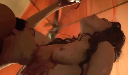 Java-Idol Ay deutsche sexvideos kostenlos Uehara fickt einen alten Narren auf der Couch, sie reitet es hart