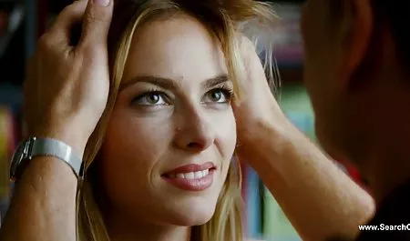 Haut - Milf Eva wird gefickt, während ihr deutschepornos Freund schläft