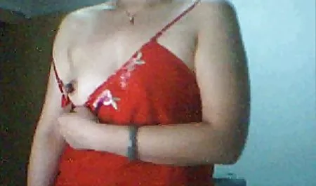 Der junge Verona fickfilme kostenlos Sky masturbiert vor einem Typen, bevor er ihr Arschloch fickt