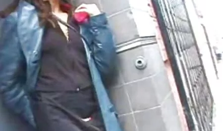 Geiler Stiefbruder bekommt seinen alte deutsche fickfilme Schwanz von der jungen Kimber Lee gelutscht!