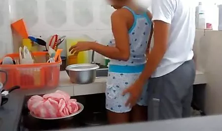 Sexy milf dana zeigt deutsche pornos kostenlos schauen ihre kurven