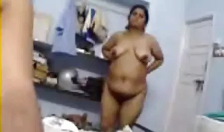 Das Mädchen von nebenan deutsches sexvideo gibt Geld für die Muschi aus