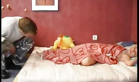 Der alte Mann hatte am Morgen großartigen Sex mit fickfilme kostenlos seiner jüngeren Freundin