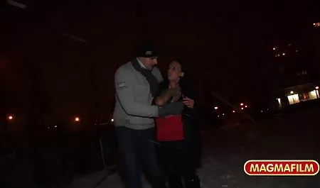 Roxy neckt sich in den deutsche privatpornos kostenlos Arsch der Hure