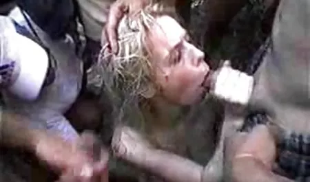 Schönheit neue deutsche sexfilme kostenlos mit großen natürlichen Fahrten Schwanz und gibt