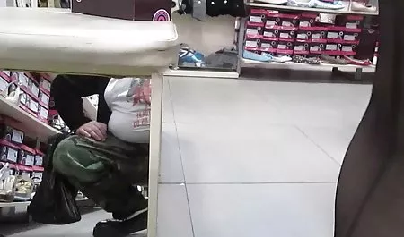 Rumänisches heißes Brunettemädchen saugen und ficken kostenlose deutschsprachige pornos