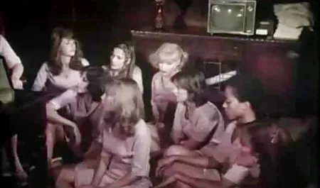 71 Doppel deutschepornos Anal Gangbang mit anna de ville von den meisten Bällen in Anal Skoka Big Gapes