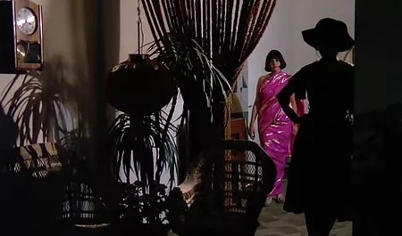 Hitomi Kano zieht das Kostüm der Nonne in harten deutsche pornofilme kostenlos Pornos aus