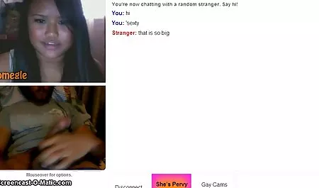 Mädchen zeigt auf die kostenlose private deutsche sexfilme Kamera