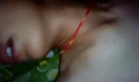 Penthouse Pet sexflm gratis Nikki Benz fickt Frauen saugt harten Schwanz!