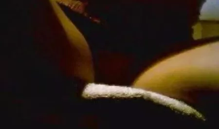 Die kurvige Maggie Green zeigt Alice, wie man einen deutsche erotikfilme hd harten Schwanz fickt!