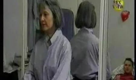 Hot Milf Stiefmutter lehrt Teenager-Stieftochter und beste deutsche pornofilme in hd Freundin