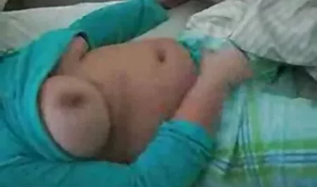 Voyeur Dienstmädchen deutschsprachiger pornofilm Dreier Hahnrei