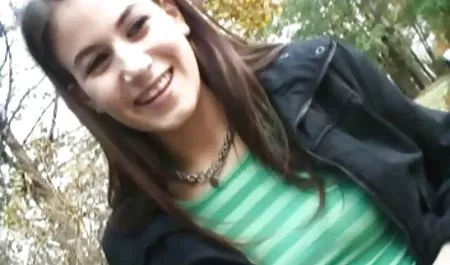 Der Alien wird sofort nach Creampie und einem Blooper deutsche pornofilme free eingeweicht.