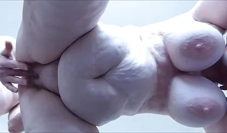 Ich selbst - danica dillon bekommt gratis deutschsprachige pornofilme ihre muschi saftig in der turnhalle