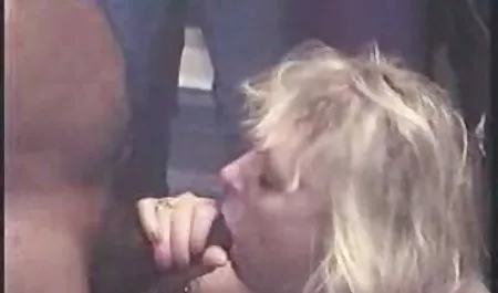 Amateur Ebenholz Babe fickfilme free mit riesigen natürlichen Titten wird gefickt